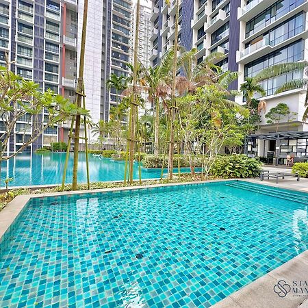 Grand Medini Residence Nusajaya By Stayrene Bagian luar foto