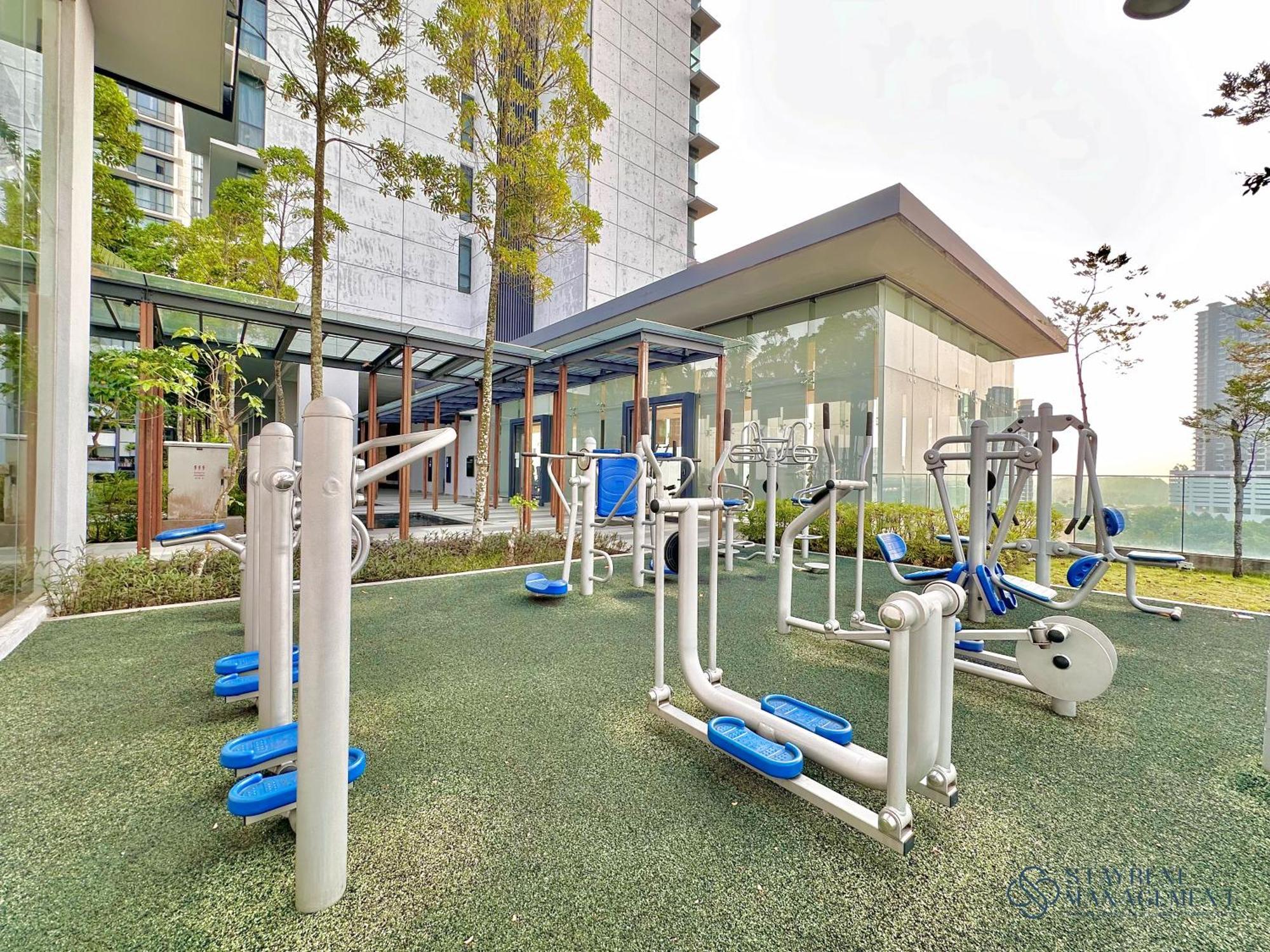 Grand Medini Residence Nusajaya By Stayrene Bagian luar foto