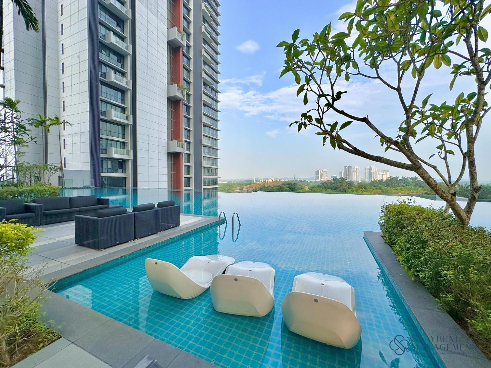 Grand Medini Residence Nusajaya By Stayrene Bagian luar foto