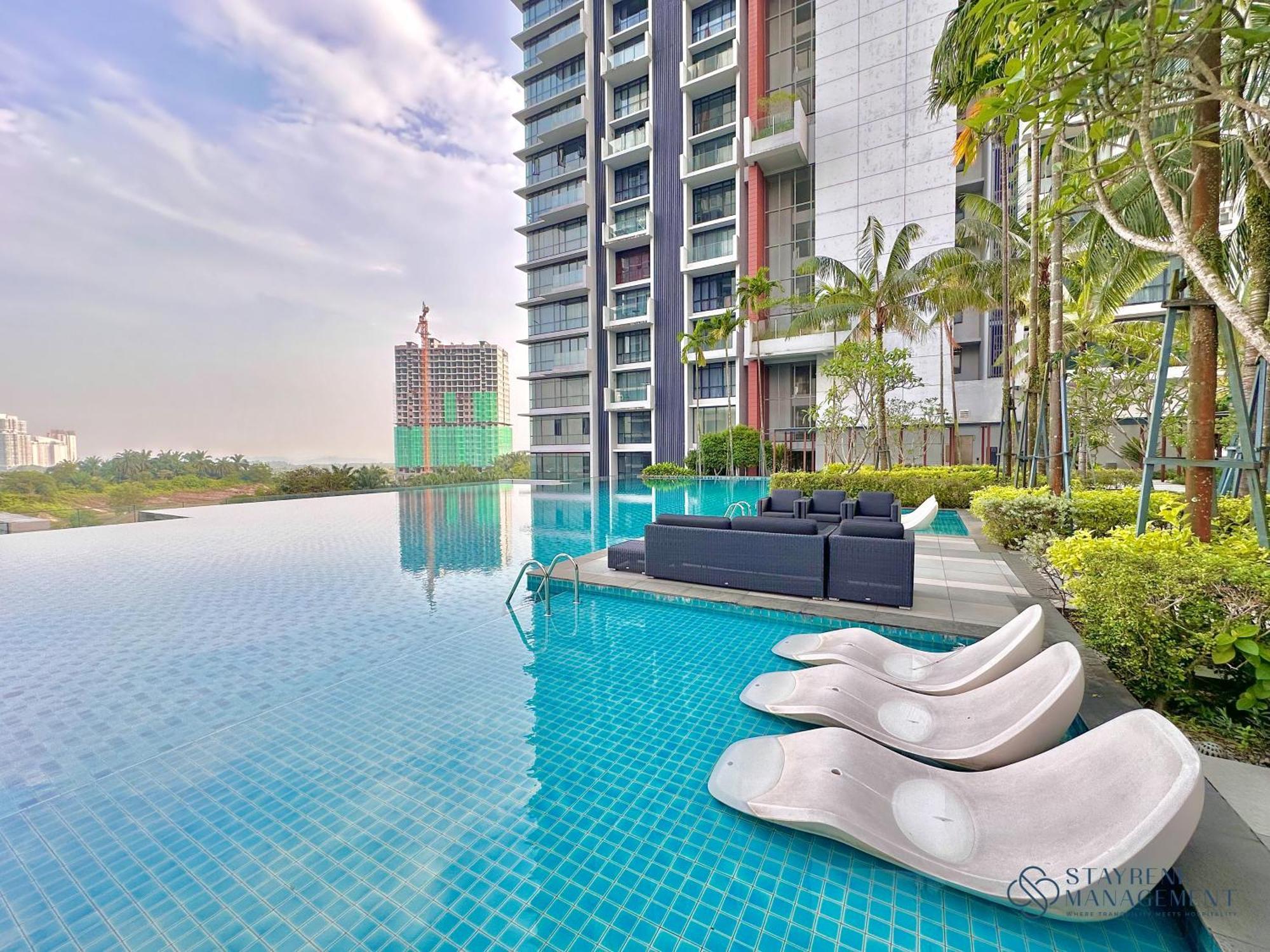 Grand Medini Residence Nusajaya By Stayrene Bagian luar foto